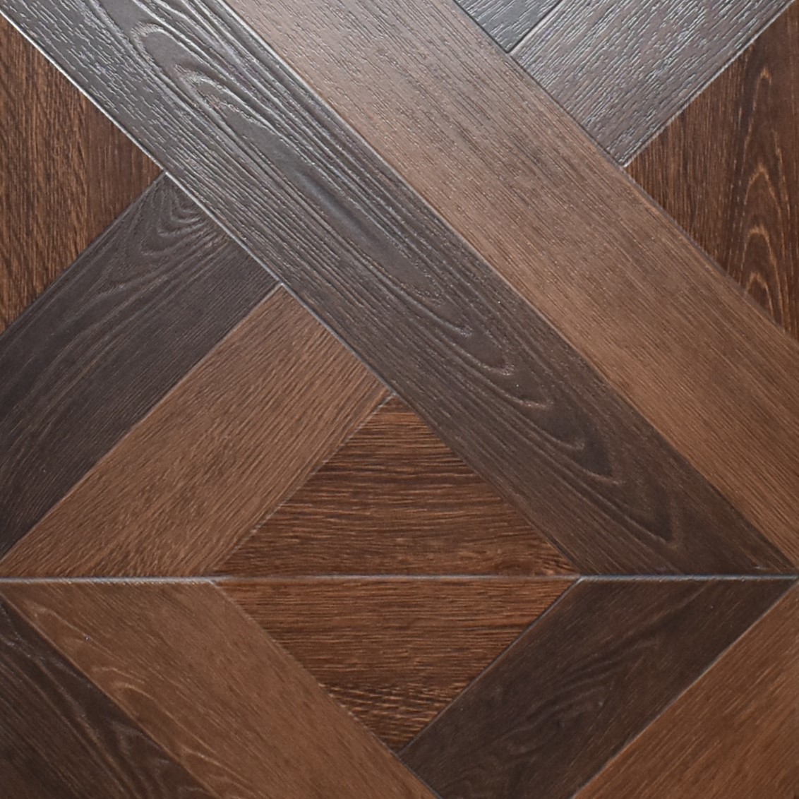 Изображение товара Ламинат Woodstyle Opera Лаэрт Коричневый 34 класс толщина 12.3 мм с фаской 2.42 м²