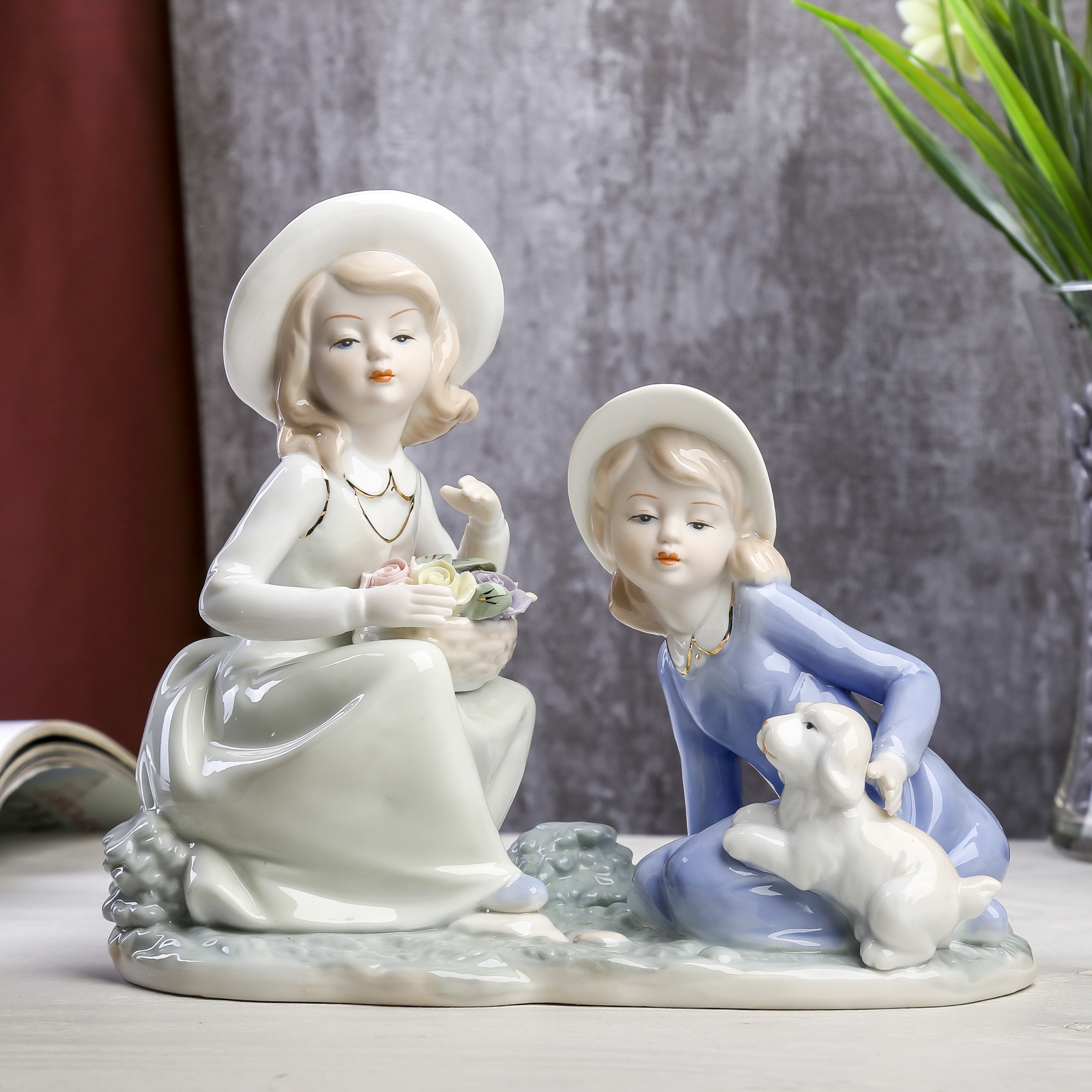 Изображение товара Сувенир интерьерный "Подружки на полянке" 18x21x10 см Изображение товара Сувенир интерьерный "Подружки на полянке" 18x21x10 см