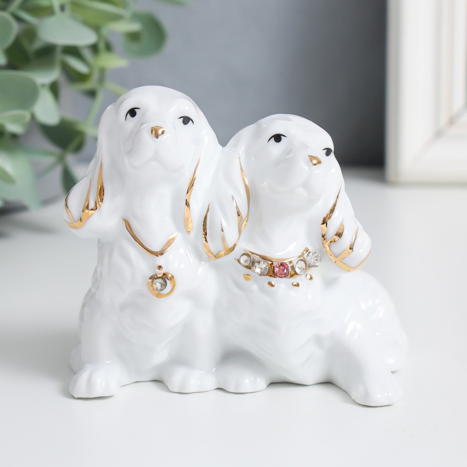 Изображение товара Сувенир интерьерный "Собачки породы спаниель" белый, стразы 8.2x9.3x7.3 см