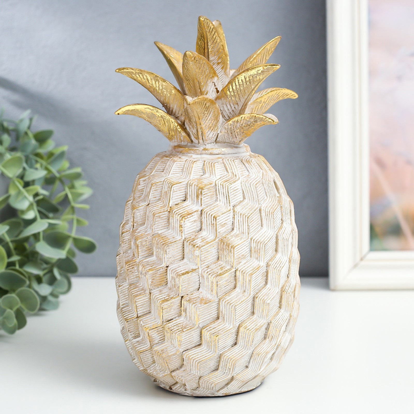 Изображение товара Сувенир интерьерный "Ананас" состаренное золото 11x11x22.5 см Изображение товара Сувенир интерьерный "Ананас" состаренное золото 11x11x22.5 см
