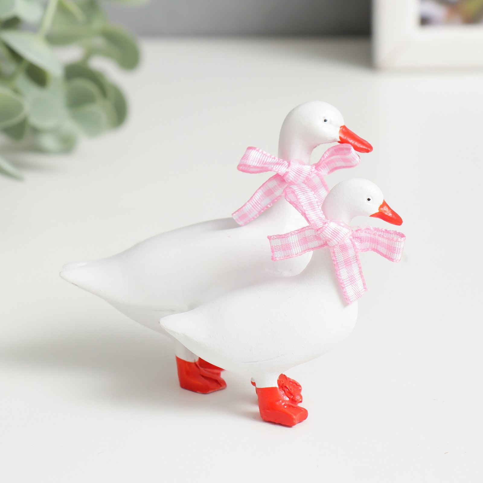 Изображение товара Сувенир интерьерный "Белые уточки с бантиками" 8x8x5 см