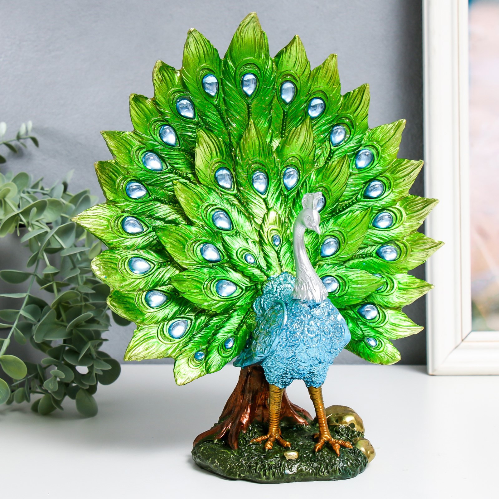 Изображение товара Сувенир интерьерный "Синий павлин с зелёным распустившимся хвостом на полянке" 10.5x22x26 см