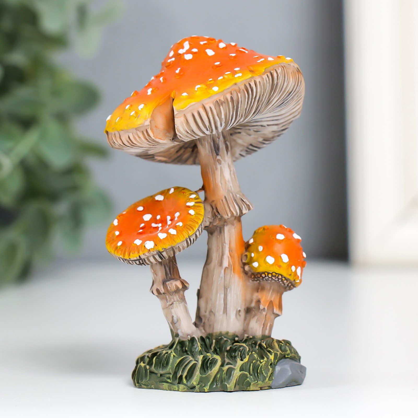 Изображение товара Сувенир интерьерный Три красных мухомора 8.9x5.8x5.4 см