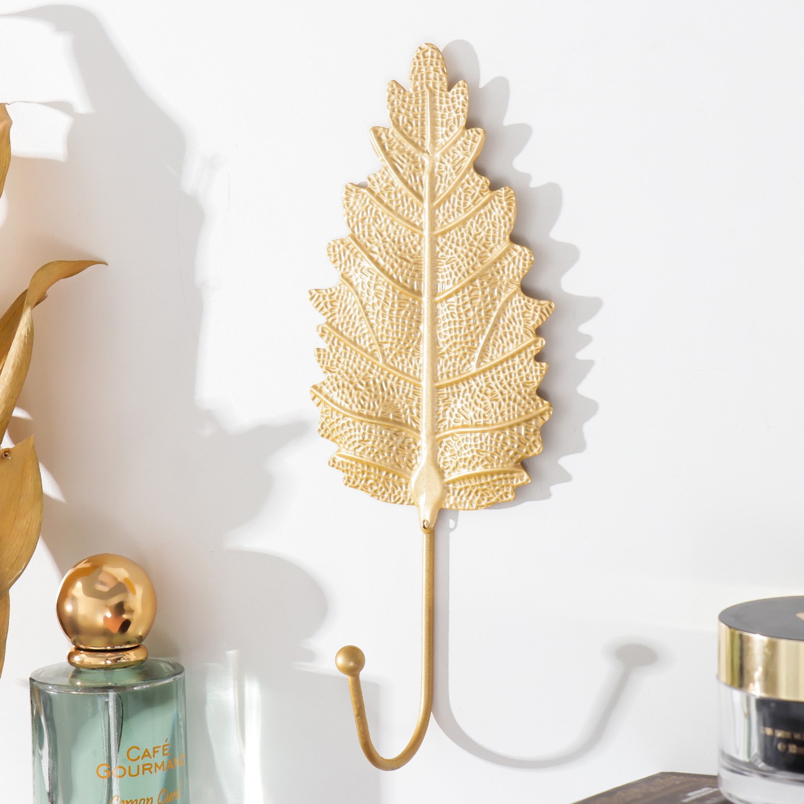 Изображение товара Крючок декоративный "Дубовый лист" золотой 20x8 см