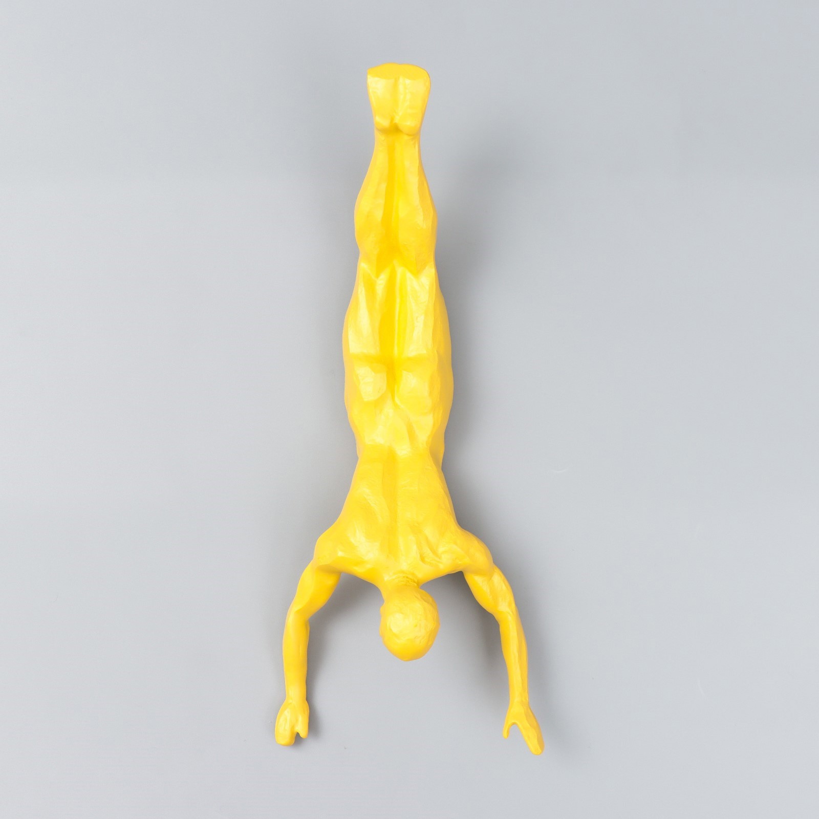 Изображение товара Декор настенный панно "Свободное падение" жёлтый 30x12x9 см