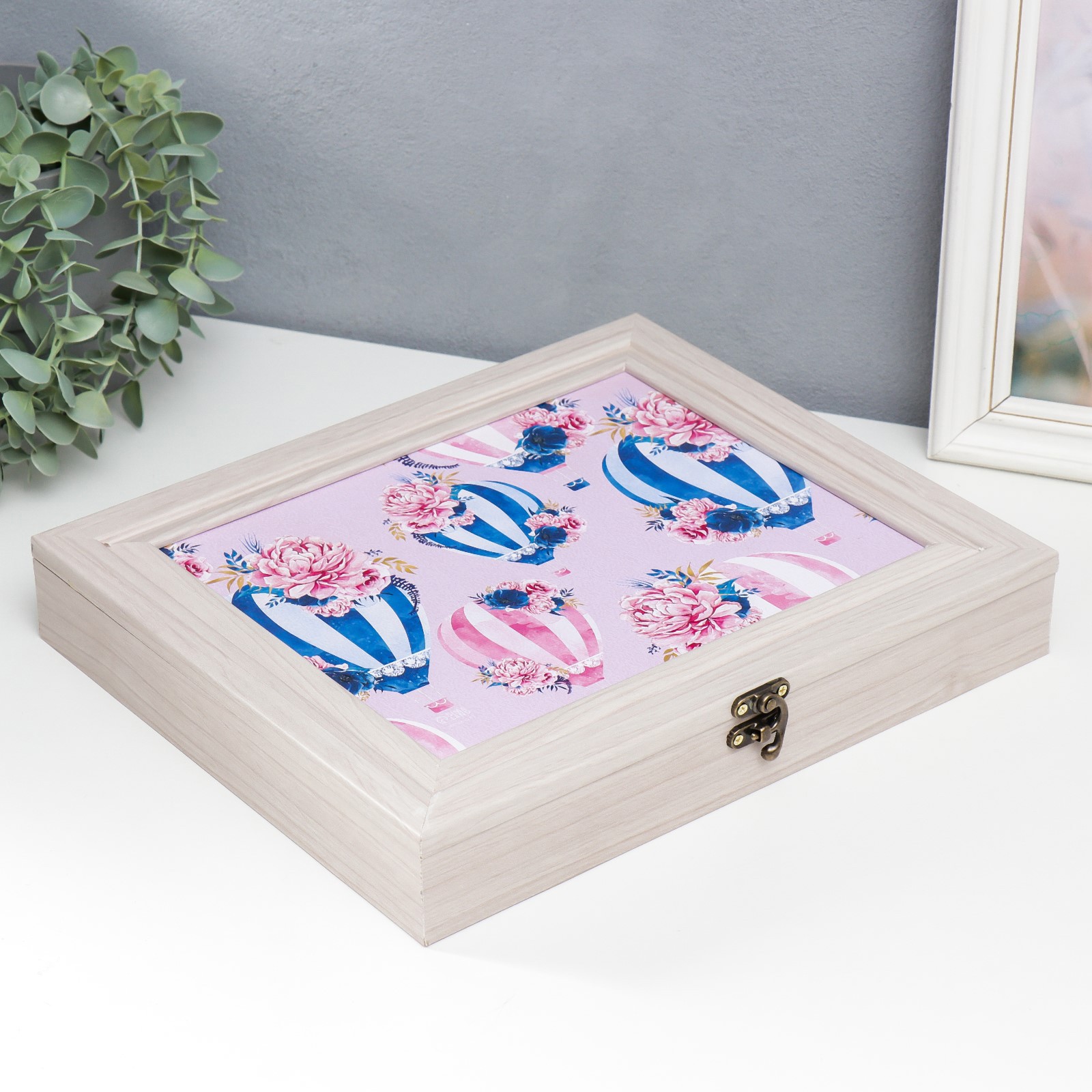 Изображение товара Шкатулка с делениями молочный дуб 31x26.5x5 см 2 мод.