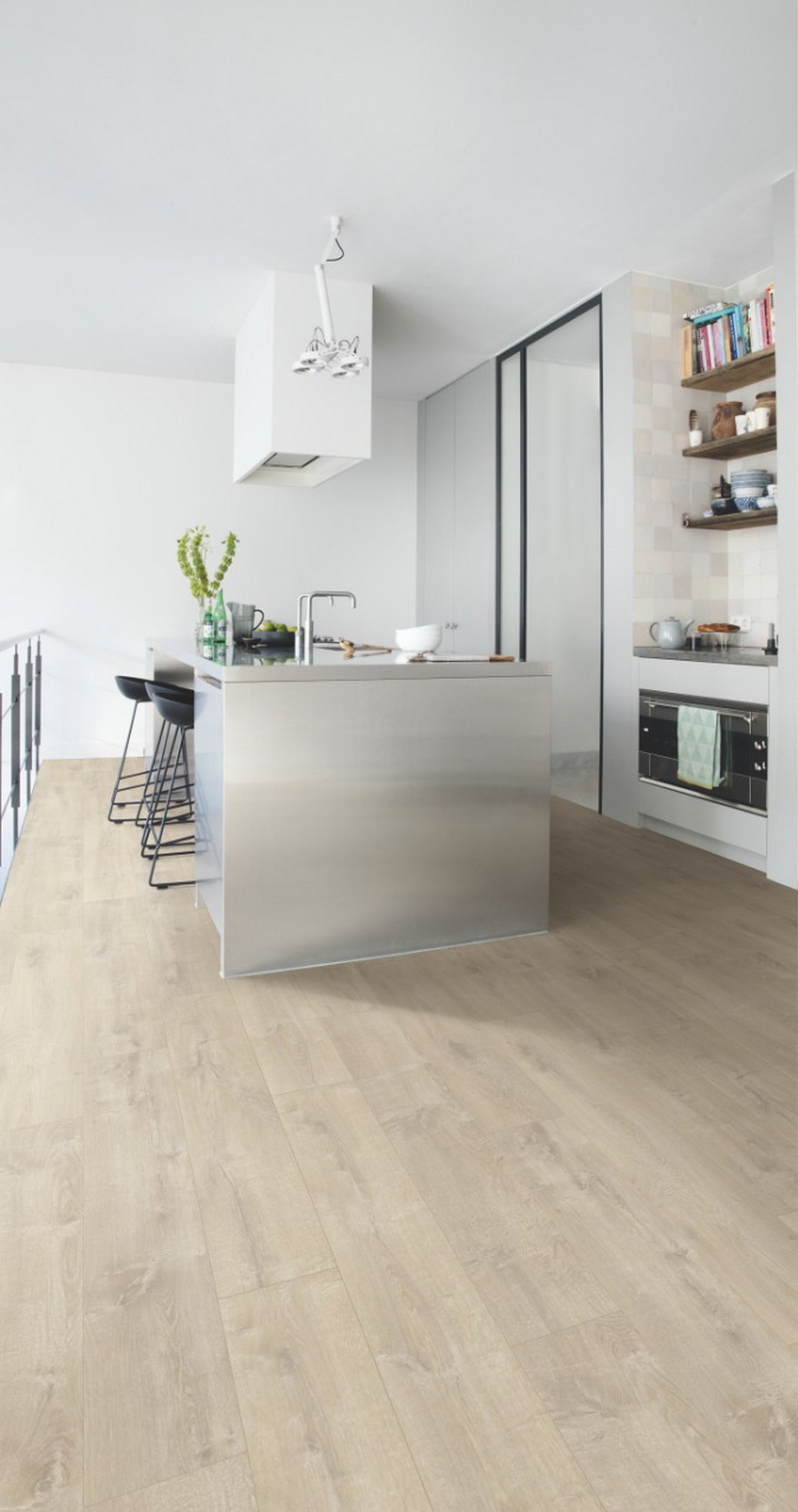 Изображение товара ПВХ плитка Quick Step Дуб бархатный бежевый 33 класс толщина 4.50 мм 2.105 м², цена за упаковку