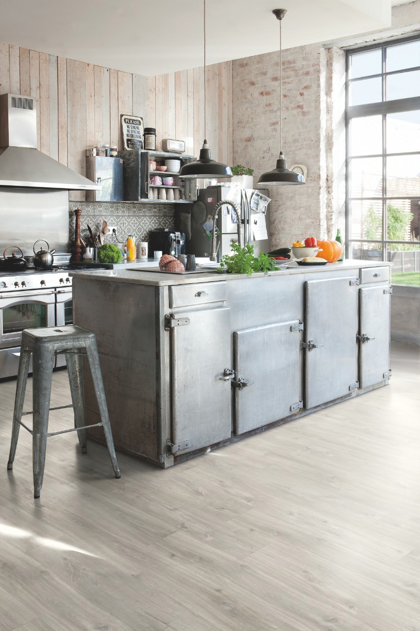 Изображение товара ПВХ плитка Quick Step Дуб каньон серый пилёный 33 класс толщина 5 мм 2.128 м²
