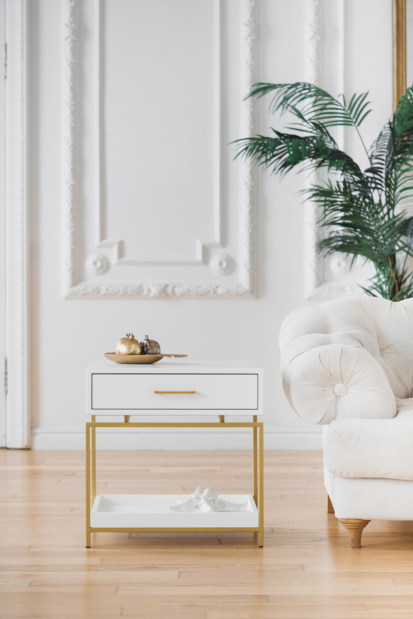 Изображение товара Тумба прикроватная Greenween GW-NS-Karin-G-MDF-SW 1 ящик 60x61x45 см МДФ цвет белый Изображение товара Тумба прикроватная Greenween GW-NS-Karin-G-MDF-SW 1 ящик 60x61x45 см МДФ цвет белый