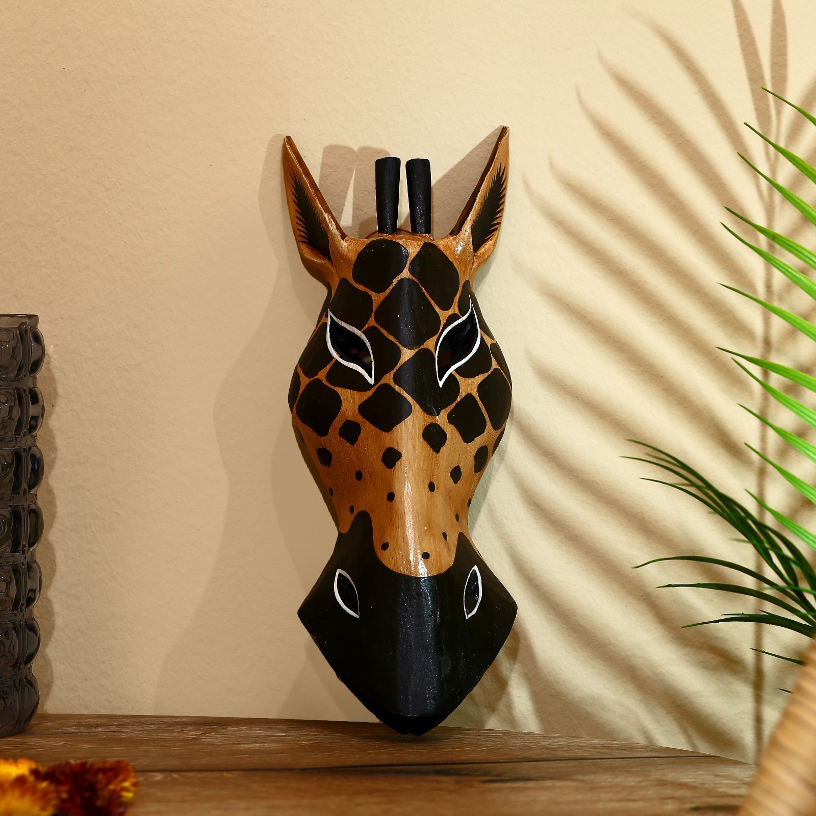 Изображение товара Панно маска интерьерная Жираф 30 см — ручная работа, дерево