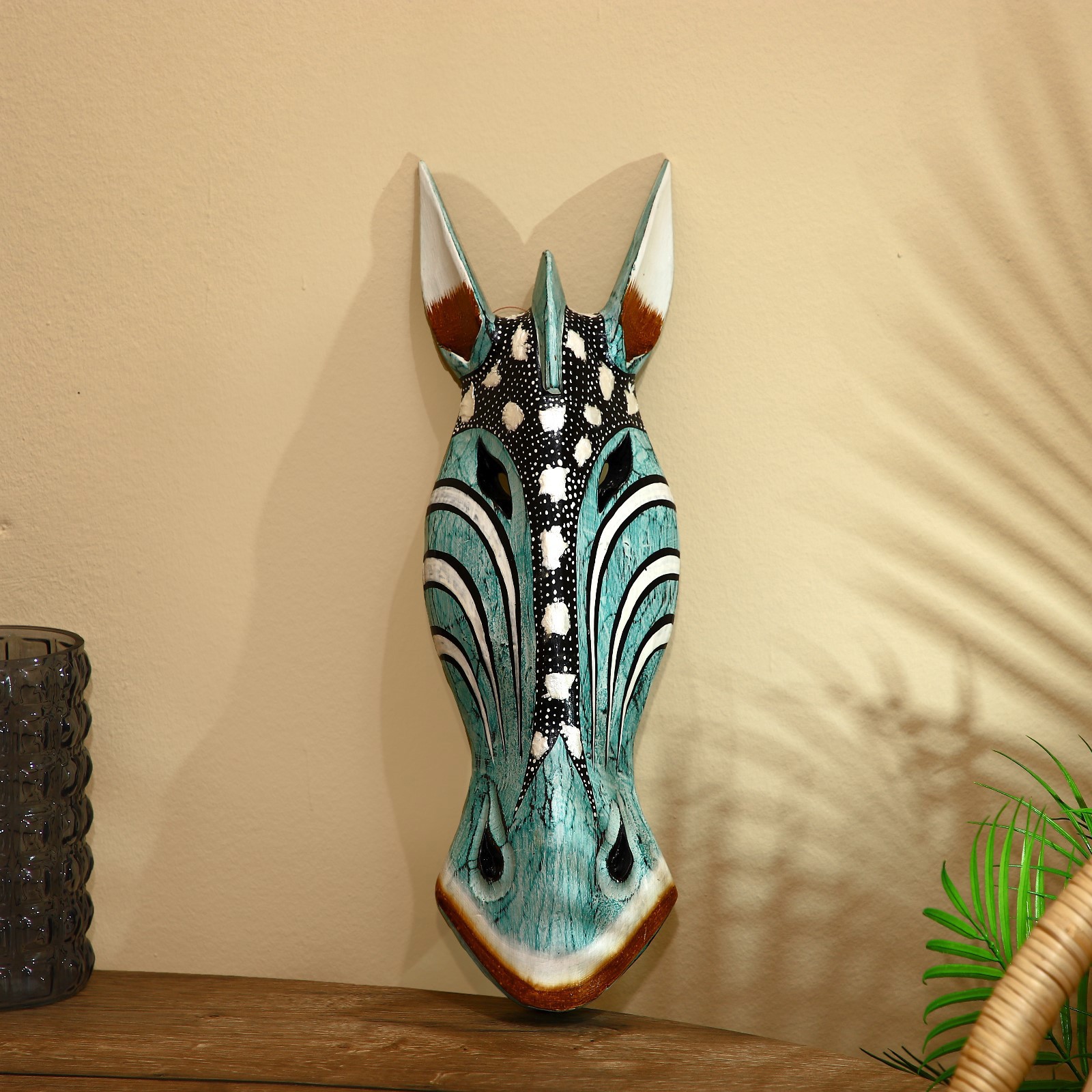 Изображение товара Панно маска интерьерная "Зебра" мятно-белая, 50 см