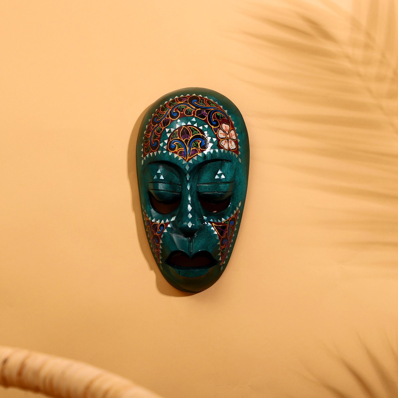 Изображение товара Панно маска настенная "Ломбок стайл" цветок и узор ромбы, 23x15x6 см