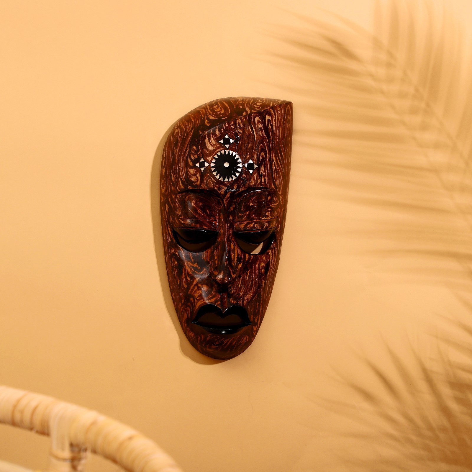 Изображение товара Панно маска настенная "Ломбок стайл" скошенный край перламутр 33x18x8 см