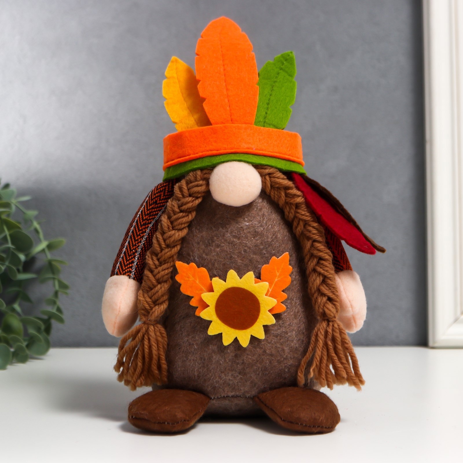 Изображение товара Кукла интерьерная "Бабусечка в индейском головном уборе" 25x7x9см