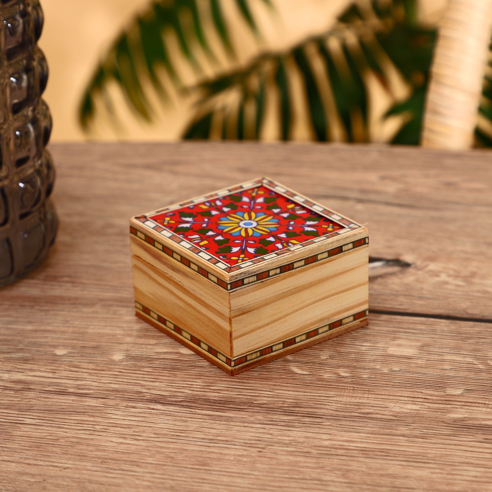 Изображение товара Шкатулка Инди малая 8x8 см — дерево, разноцветная