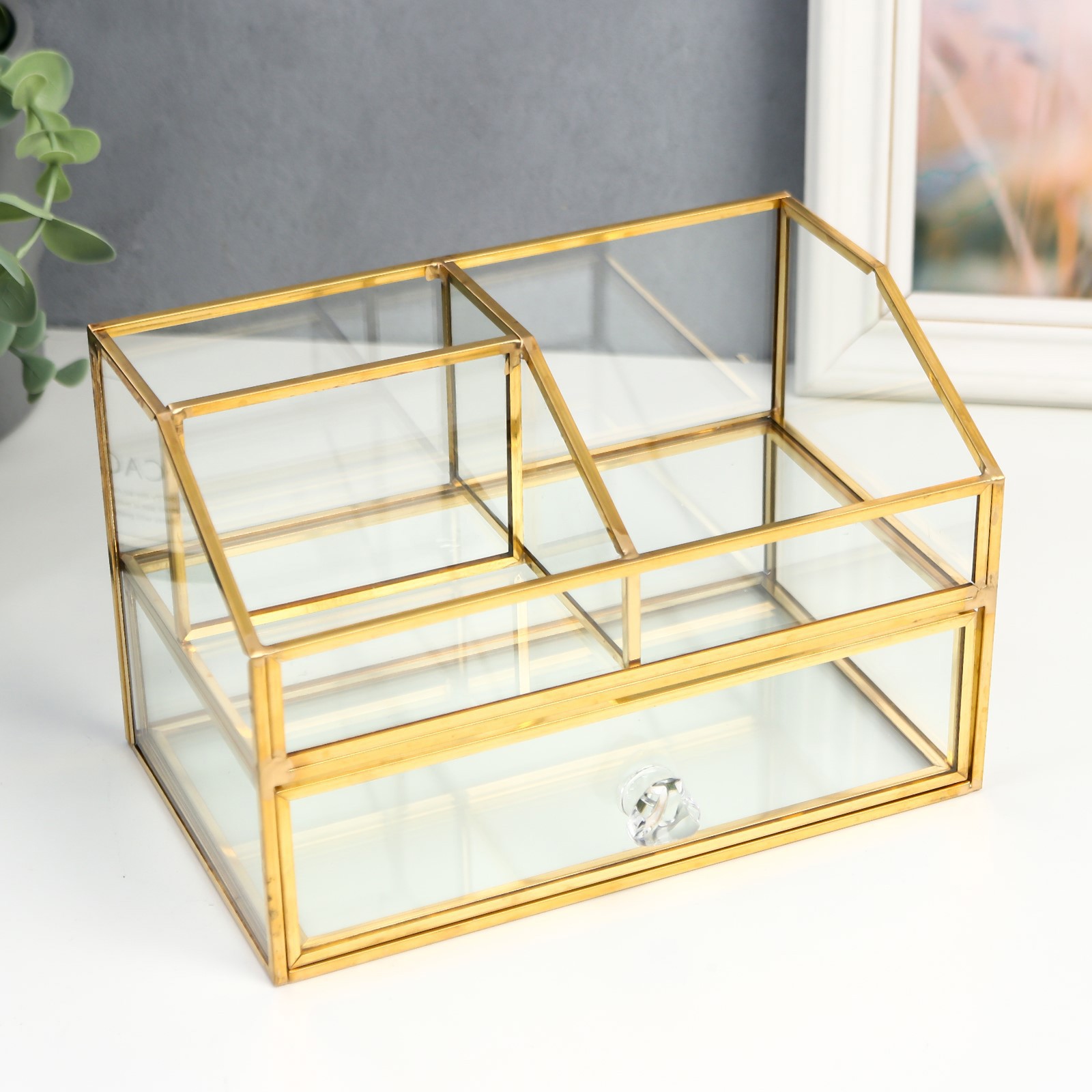 Изображение товара Шкатулка для косметики и украшений с ящичком "Золотые грани" 12x11.4x18.8 см