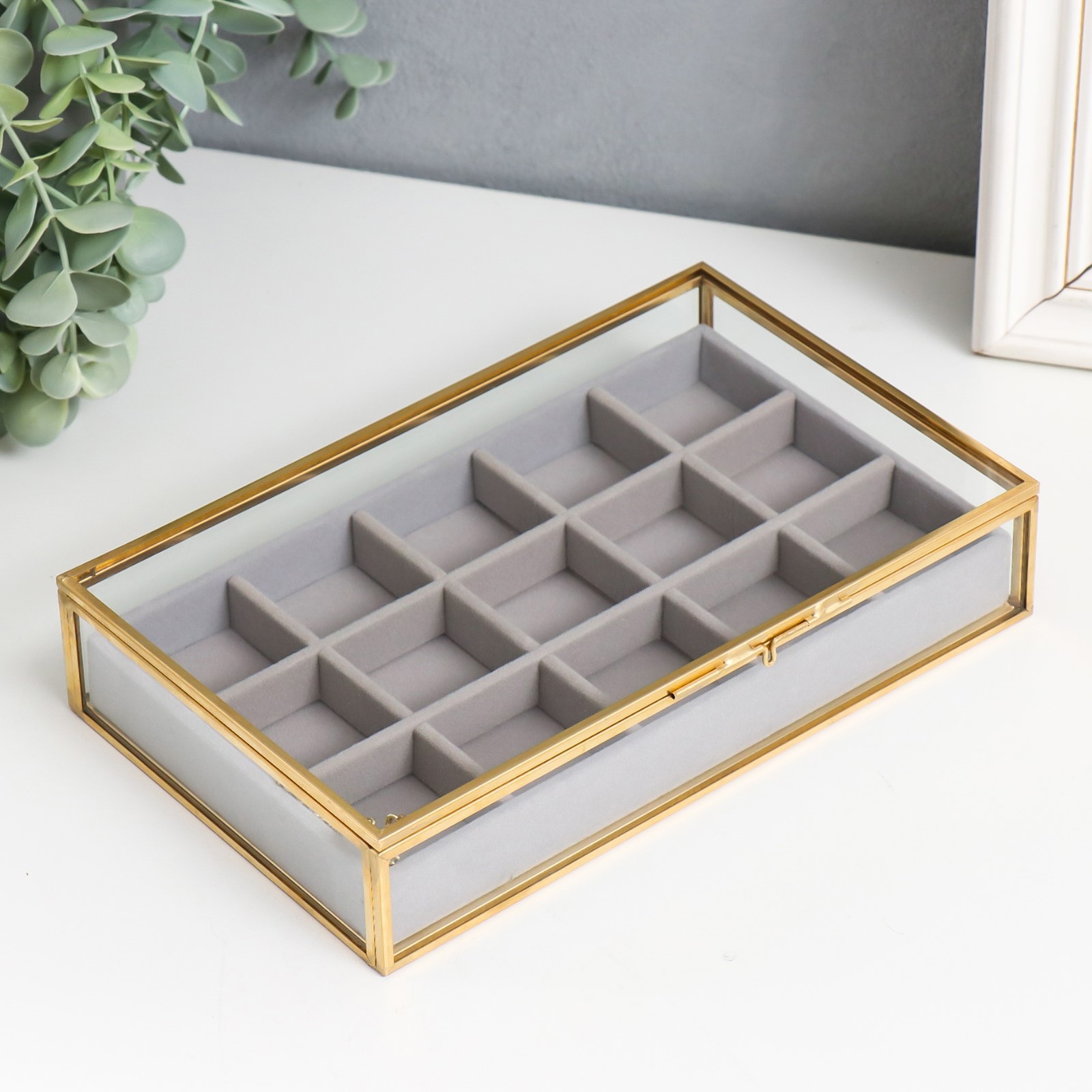 Изображение товара Шкатулка с металлическим каркасом "Модница" с делениями 22x13.5x4.5 см