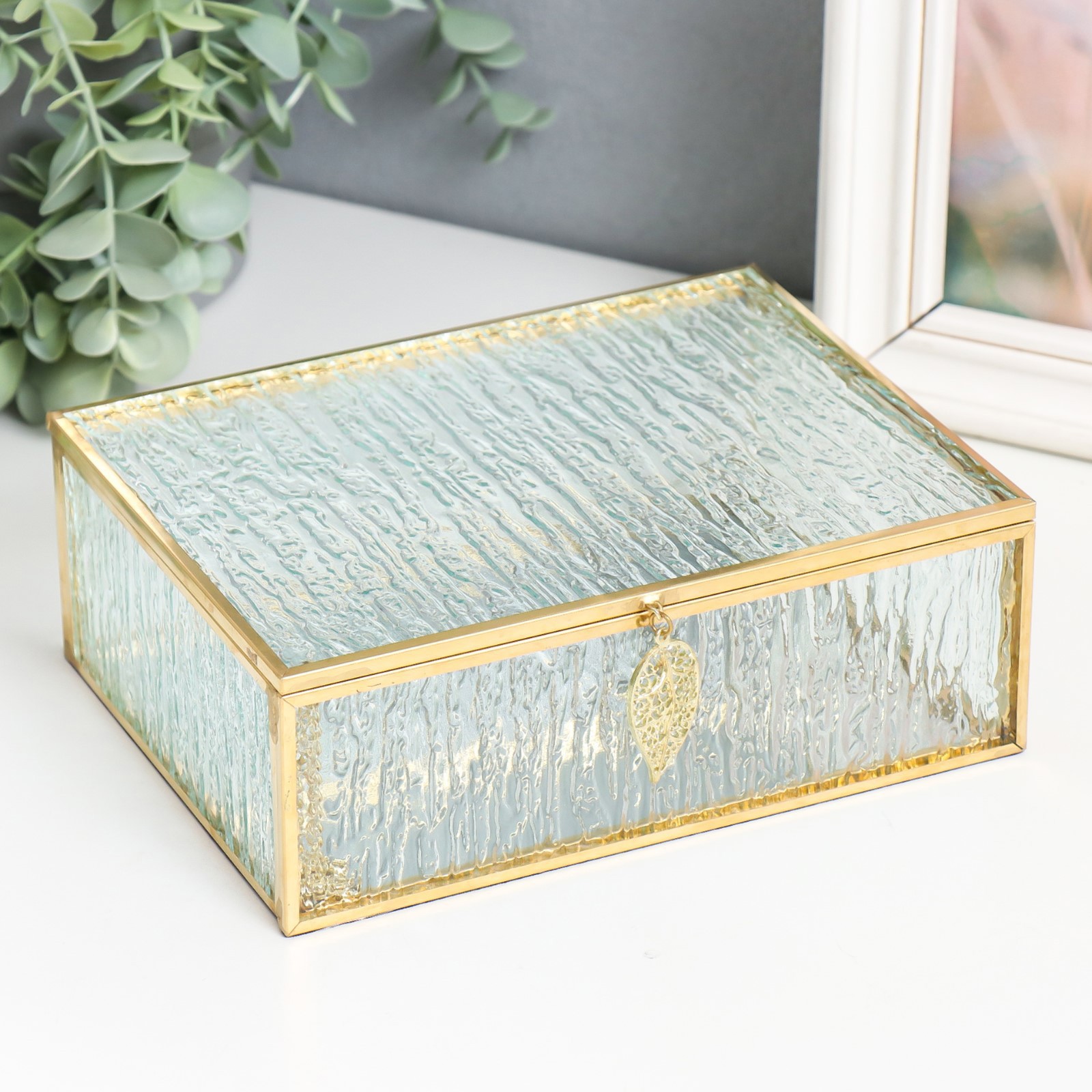 Изображение товара Шкатулка из металла и стекла 18,5x14x6,5 см SIMALAND