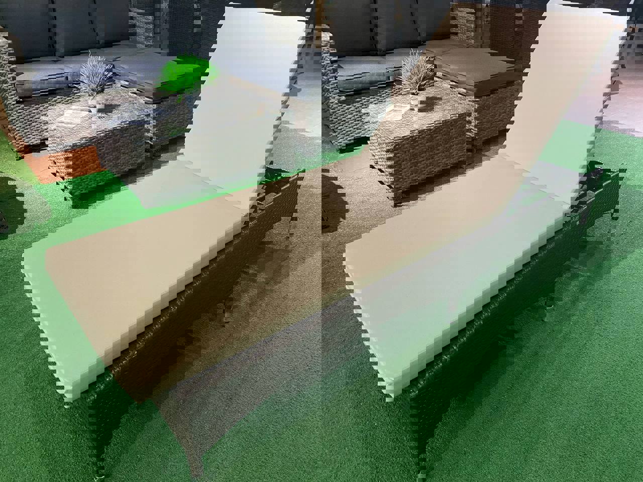 Изображение товара Шезлонг Мальта из искусственного ротанга с регулируемой спинкой и матрасом