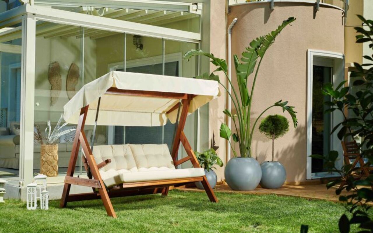 Изображение товара Качели садовые Royal family Paris 3 местные из сталь и древесины Турция