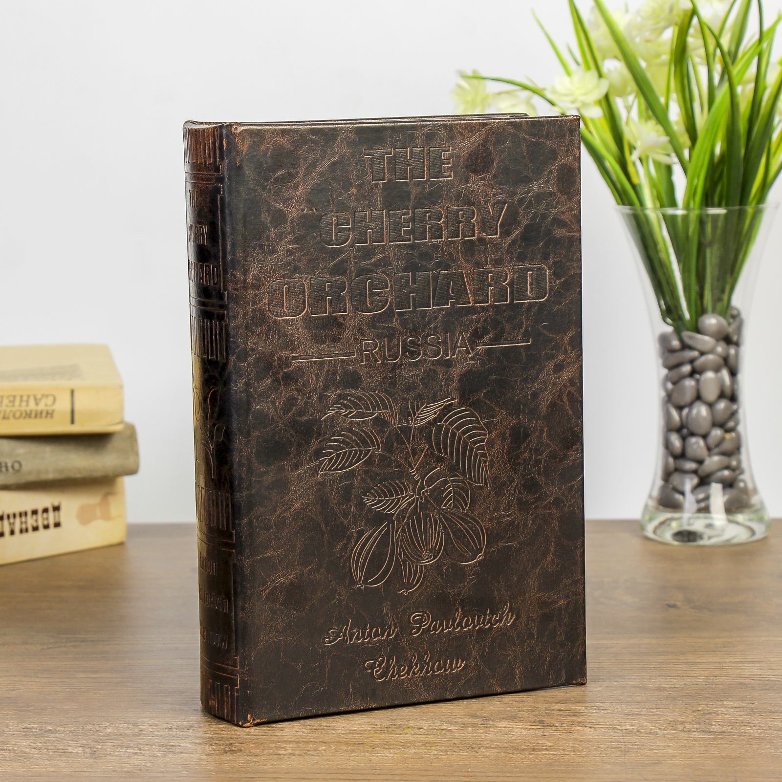 Изображение товара Сейф-книга «Вишнёвый сад» 5x16x24 см, коричневая