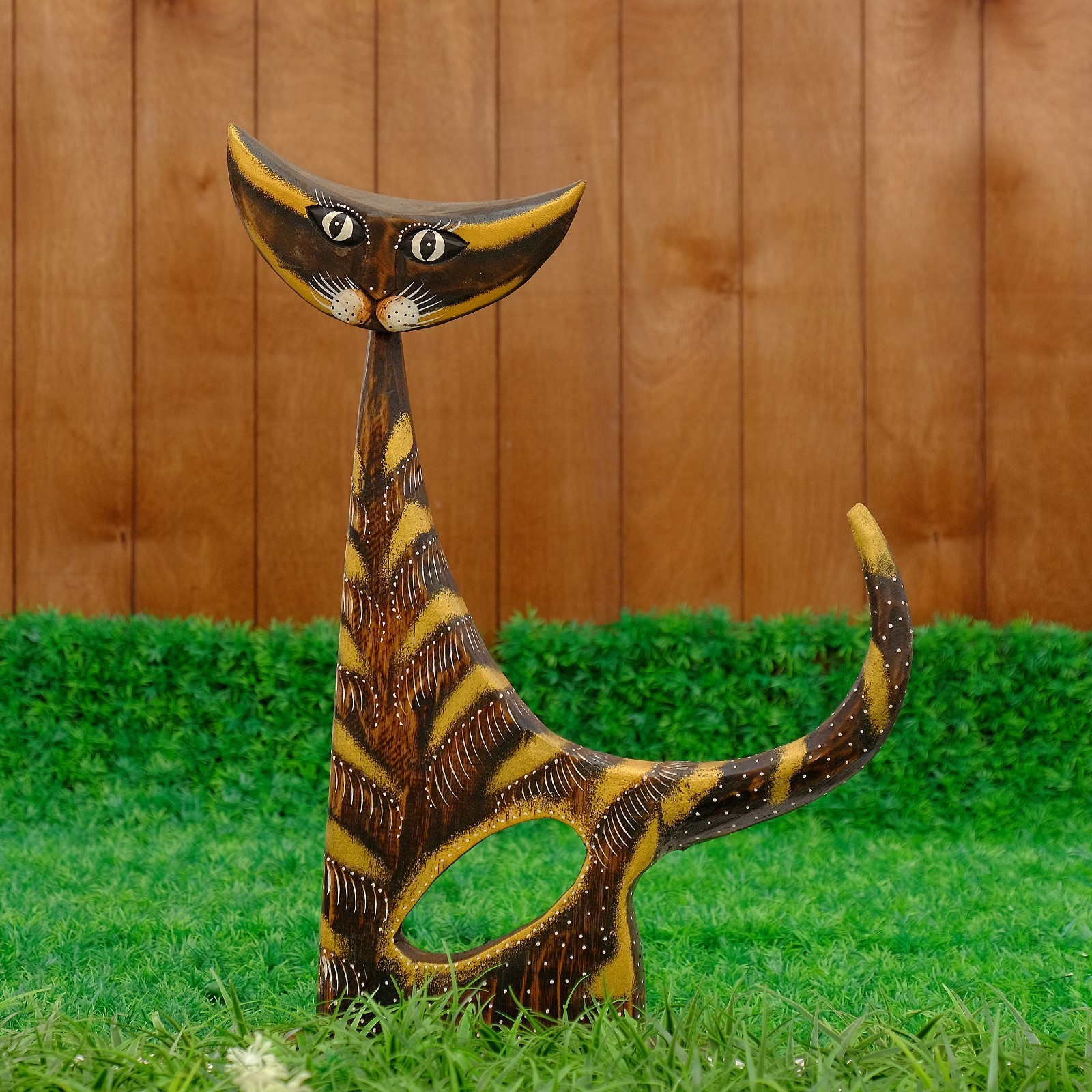 Изображение товара Фигурка сувенирная Simaland "Лунный кот желтый" 45x30x5 см