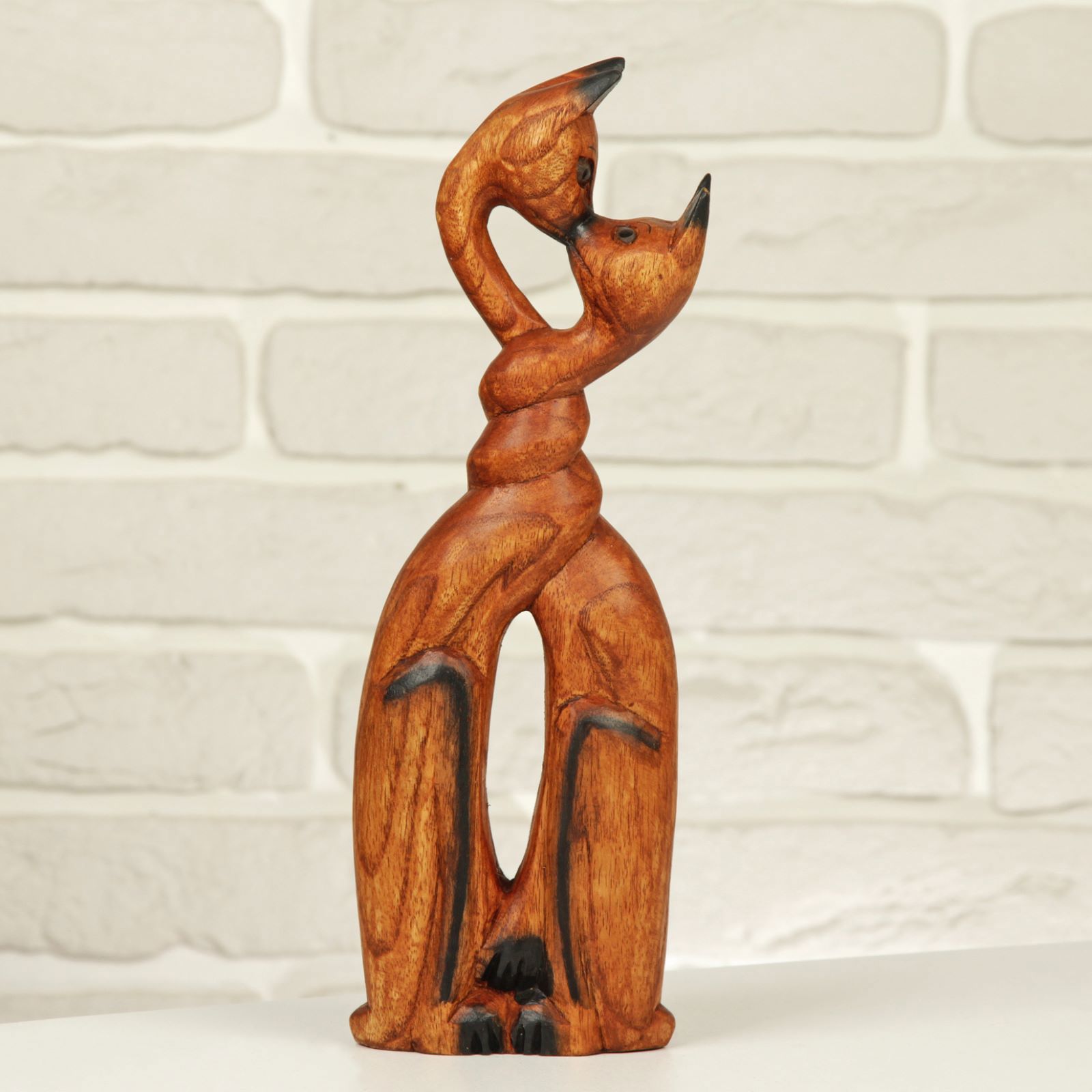 Изображение товара Сималанд целующиеся кошки — декоративная фигура из дерева 30x10x4 см