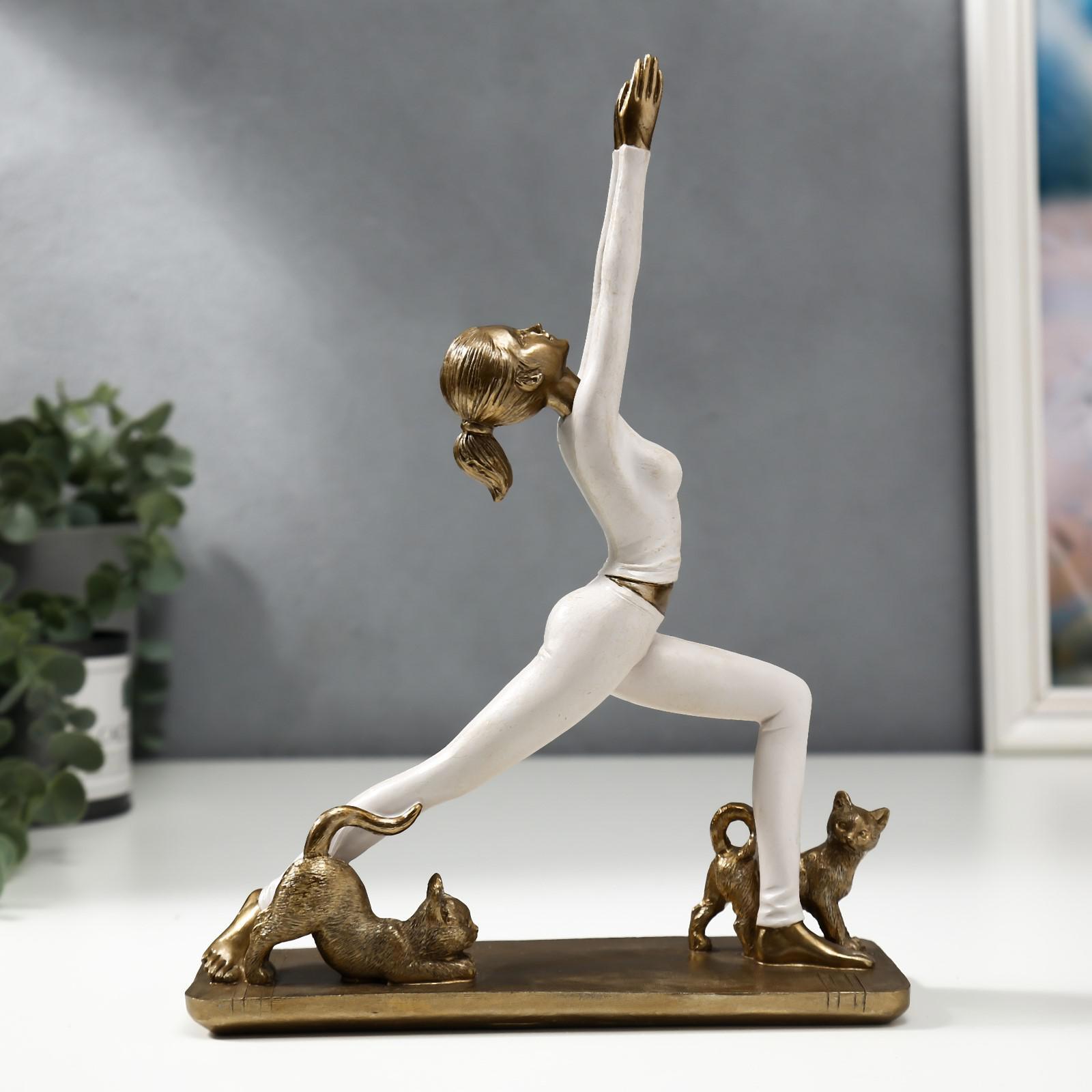 Изображение товара Фигурка SIMALAND Девушка в позе воина с кошками pink