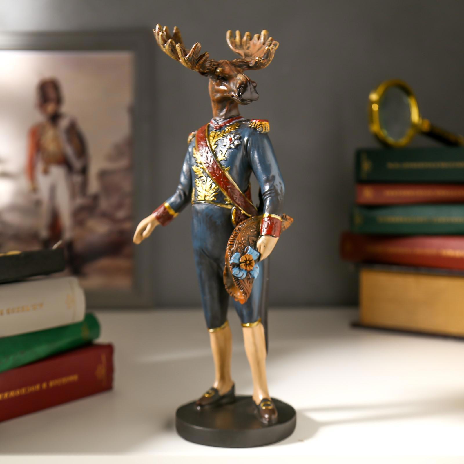 Изображение товара Лось в синем мундире — декоративная фигура Simaland