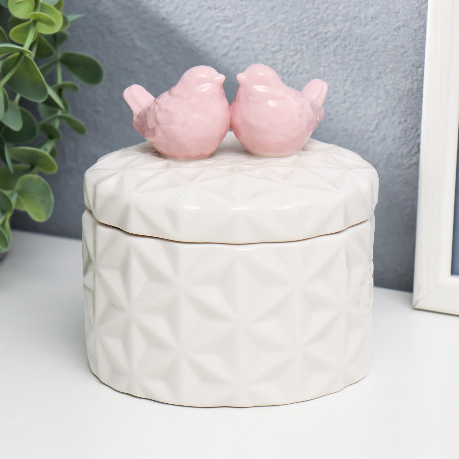 Изображение товара Шкатулка SIMALAND Розовые воробьи Узор белая 11,5x10,5x10,5 см