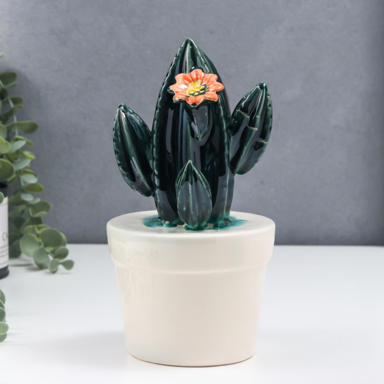 Изображение товара Фигурка сувенирная Simaland "Кактус в белом горшке с цветком" 23x11x11 см