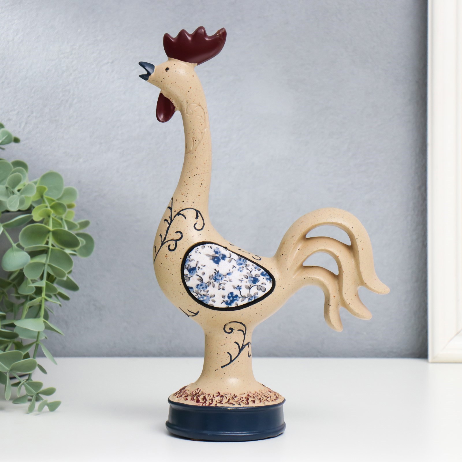 Изображение товара Декоративная фигура SIMALAND Прованс Петушок с голубыми цветами на крыльях 25x16x7 см