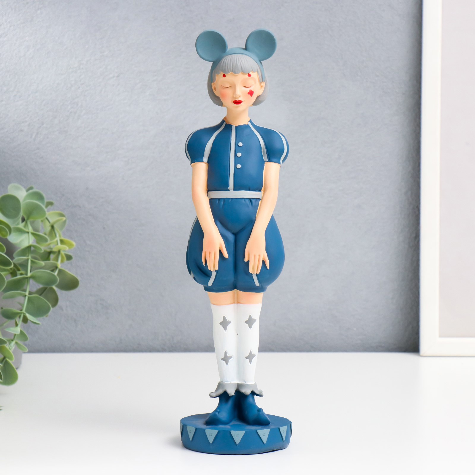 Изображение товара Фигурка сувенирная Simaland Принцесса цирка синий 28x7.5x7.5 см