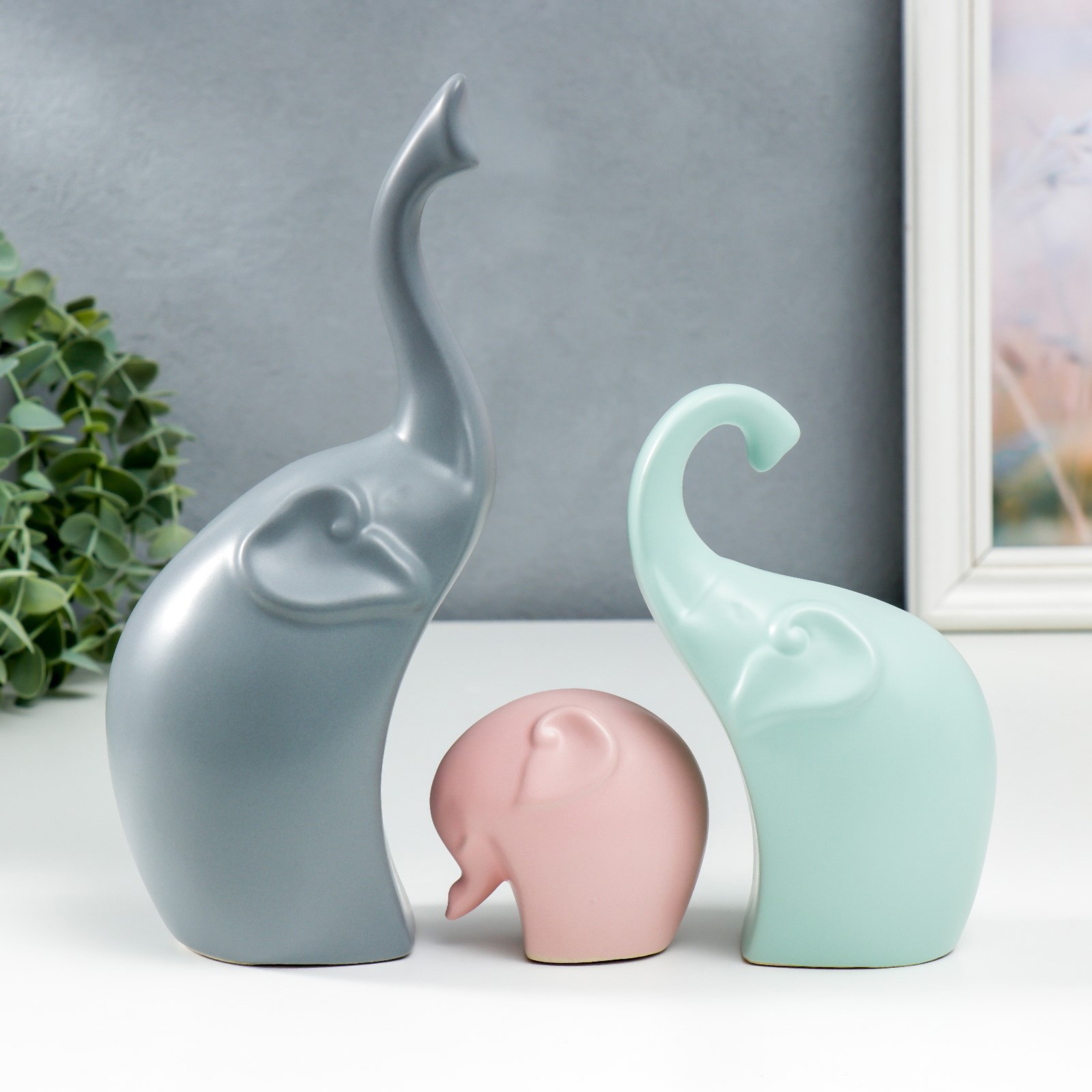 Изображение товара Сувенир Simaland Семья слонов пастель матовый набор 3 шт h=7 см 15.5 см 23.5 см