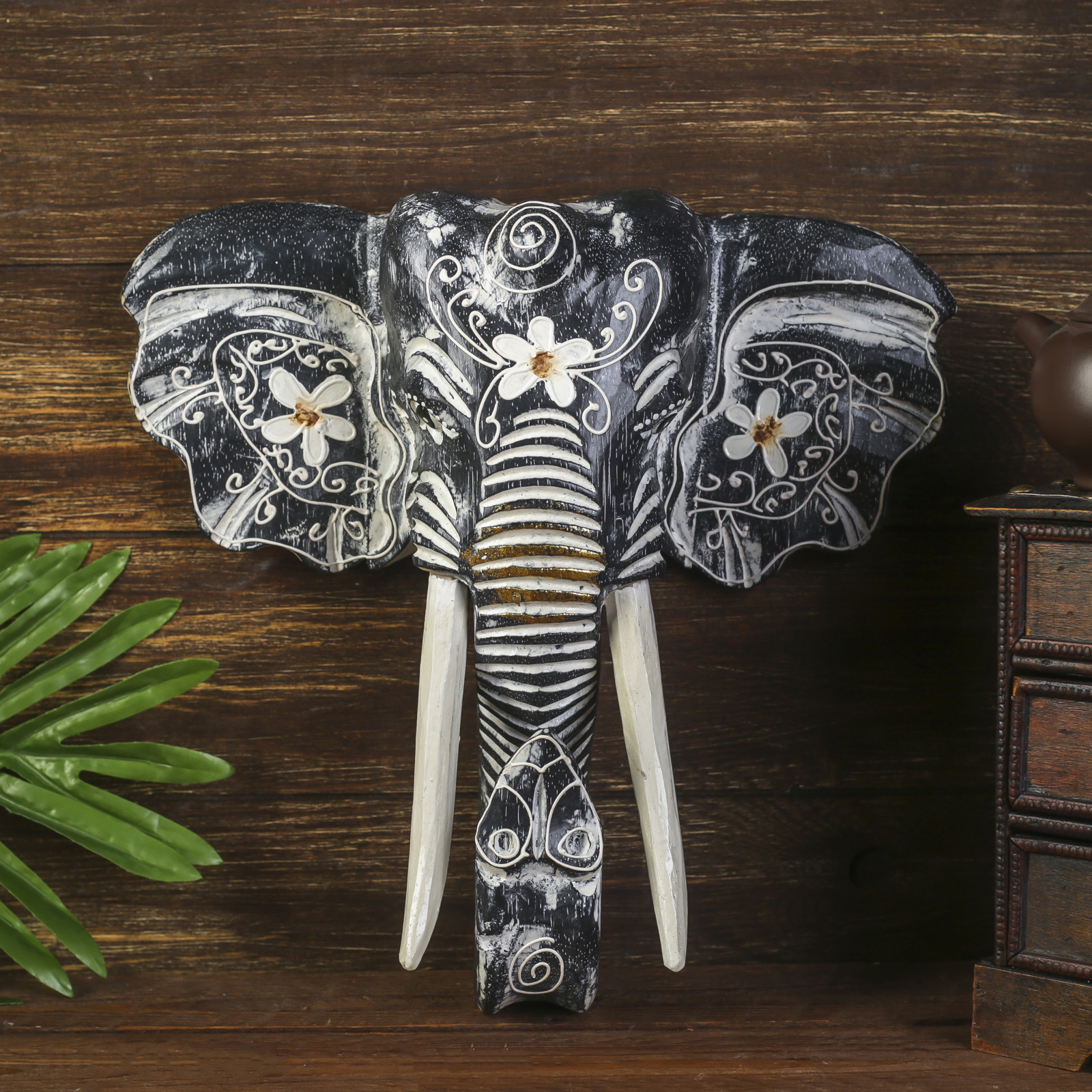 Изображение товара Панно Simaland Голова слона белые цветы 28x26x10,5 см