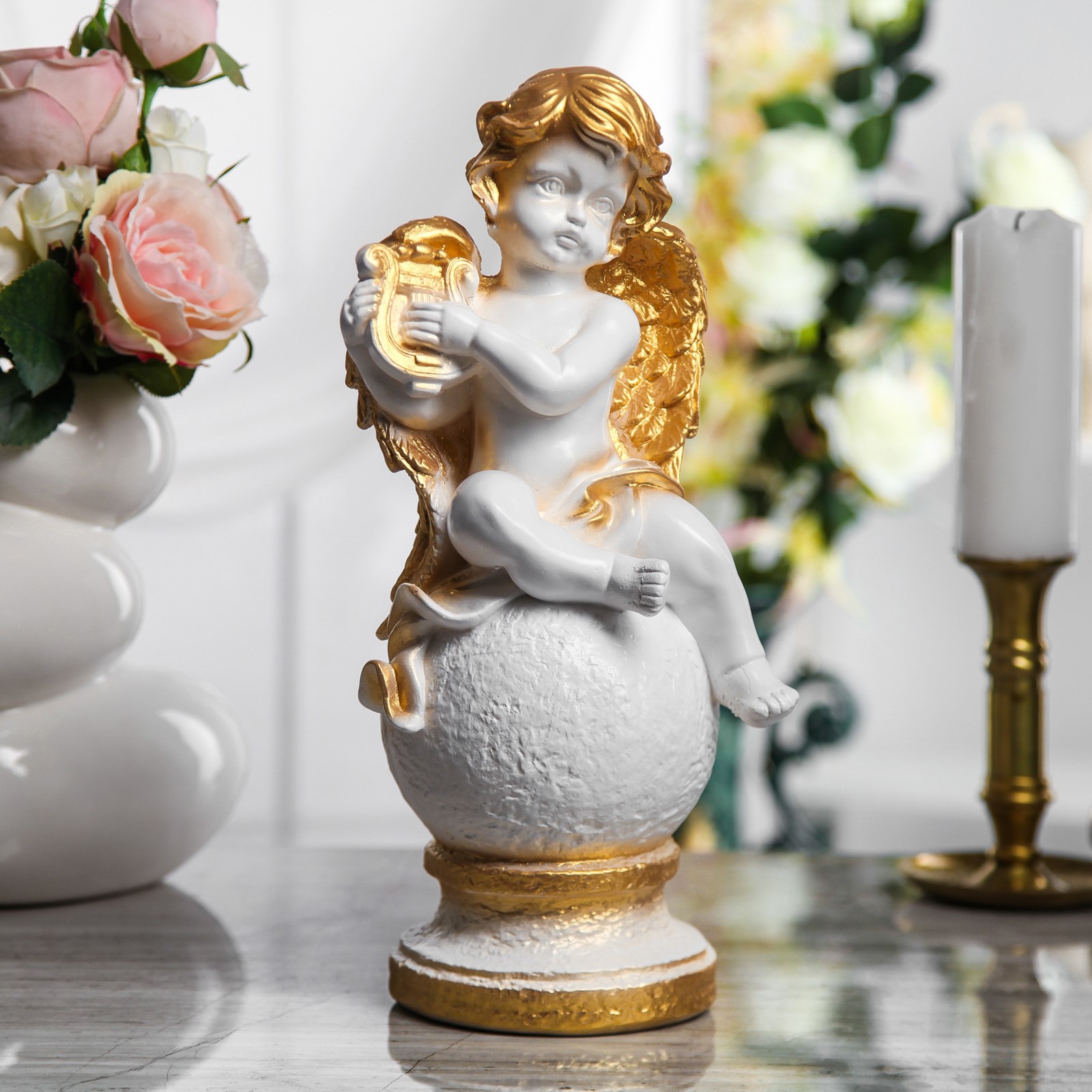 Изображение товара Ангел на шаре 37 см – декоративная фигура из гипса