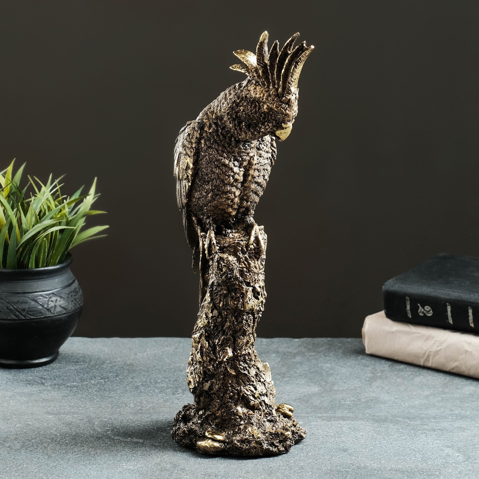 Изображение товара Фигура "Попугай на ветке" 35x15x13 см, бронза с позолотой