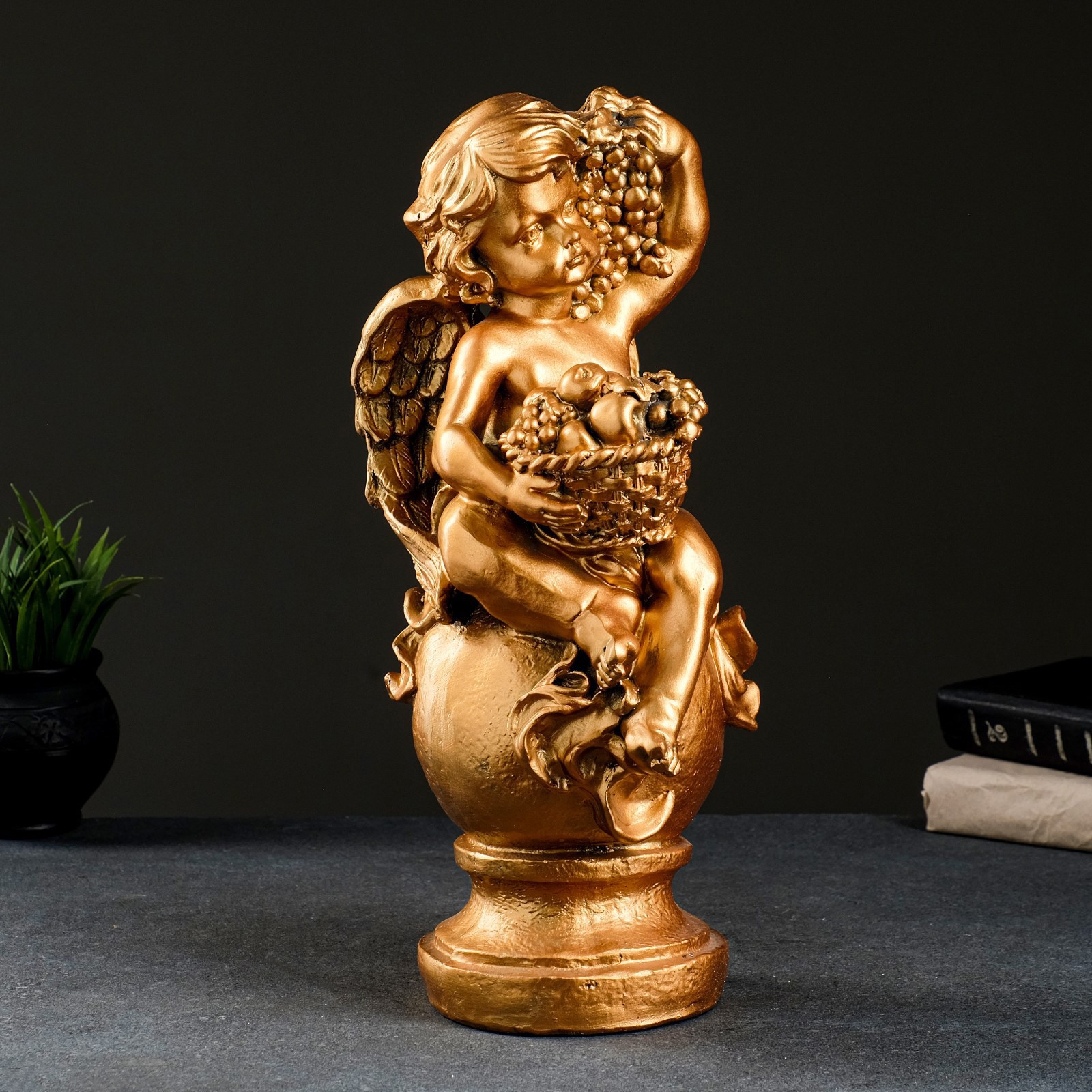 Изображение товара Фигура "Ангел с корзиной" бронза 19x20x42см