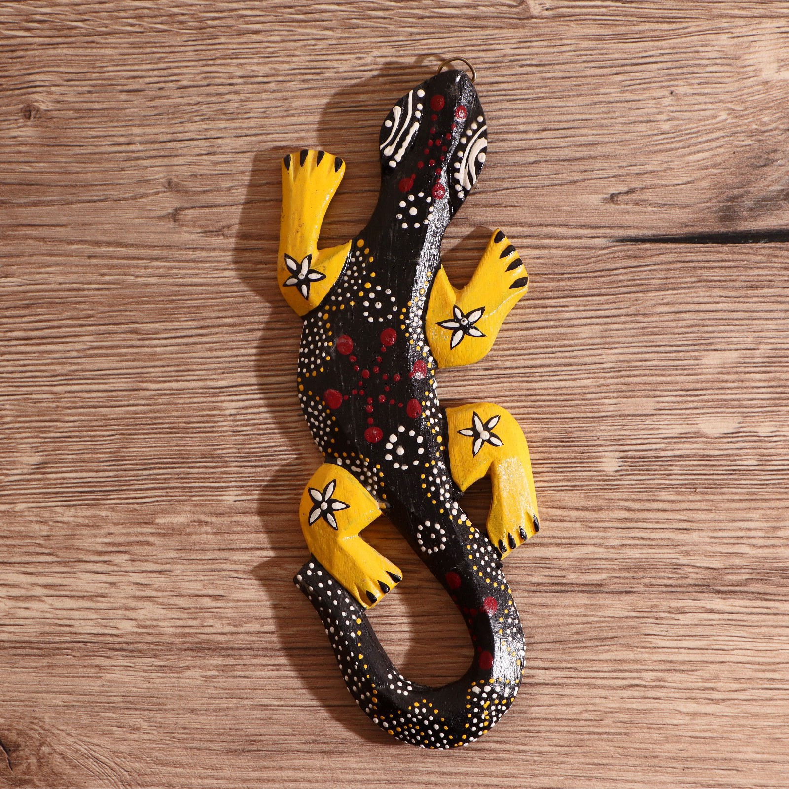 Изображение товара Панно дерево "Геккон с желтыми лапками" 0.5x7.5x20 см