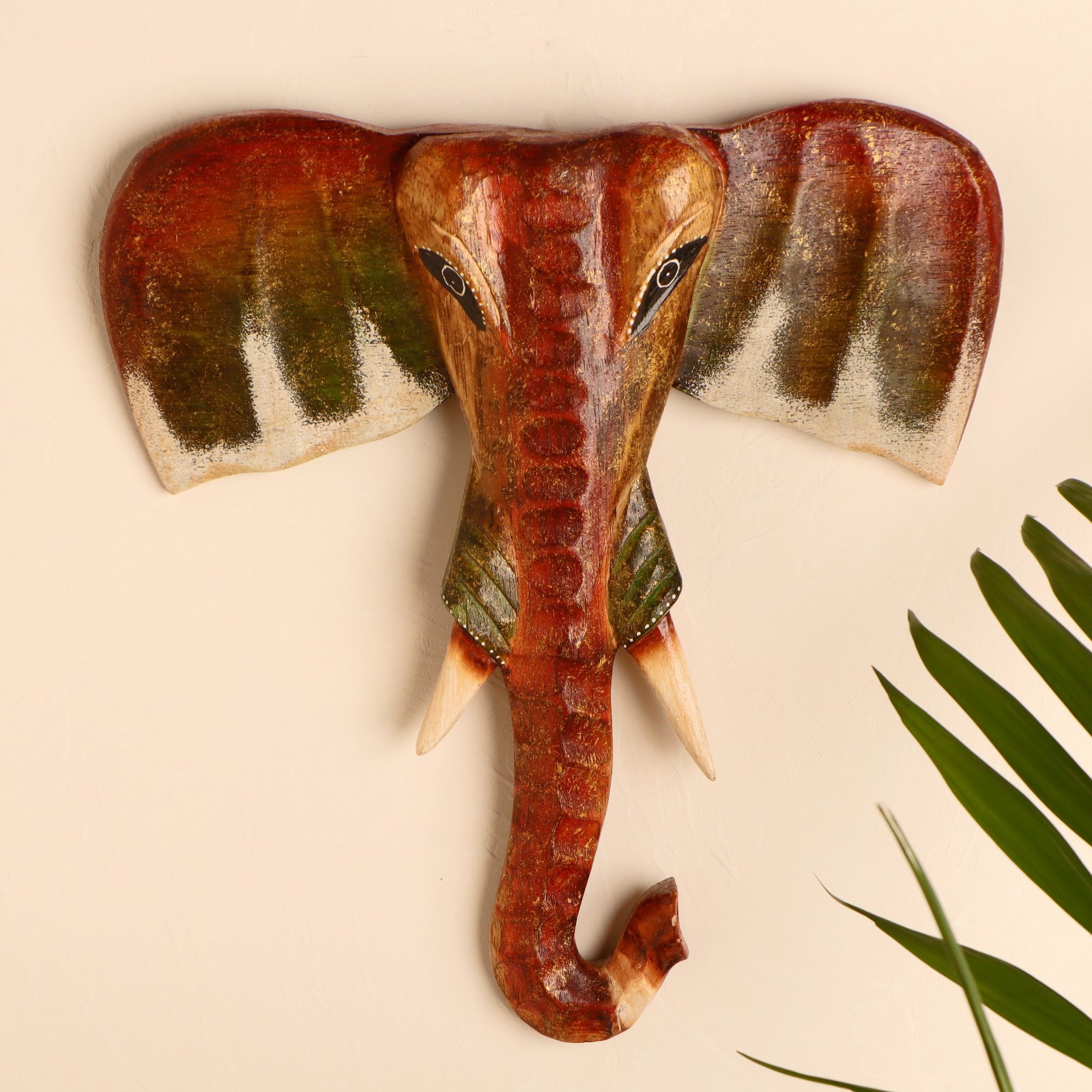 Изображение товара Сувенир интерьерный "Голова слона" дерево 30x4x30 см