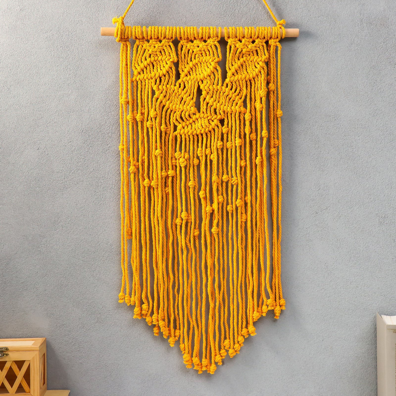 Изображение товара Панно макраме Листья, жёлтое 75×35 см