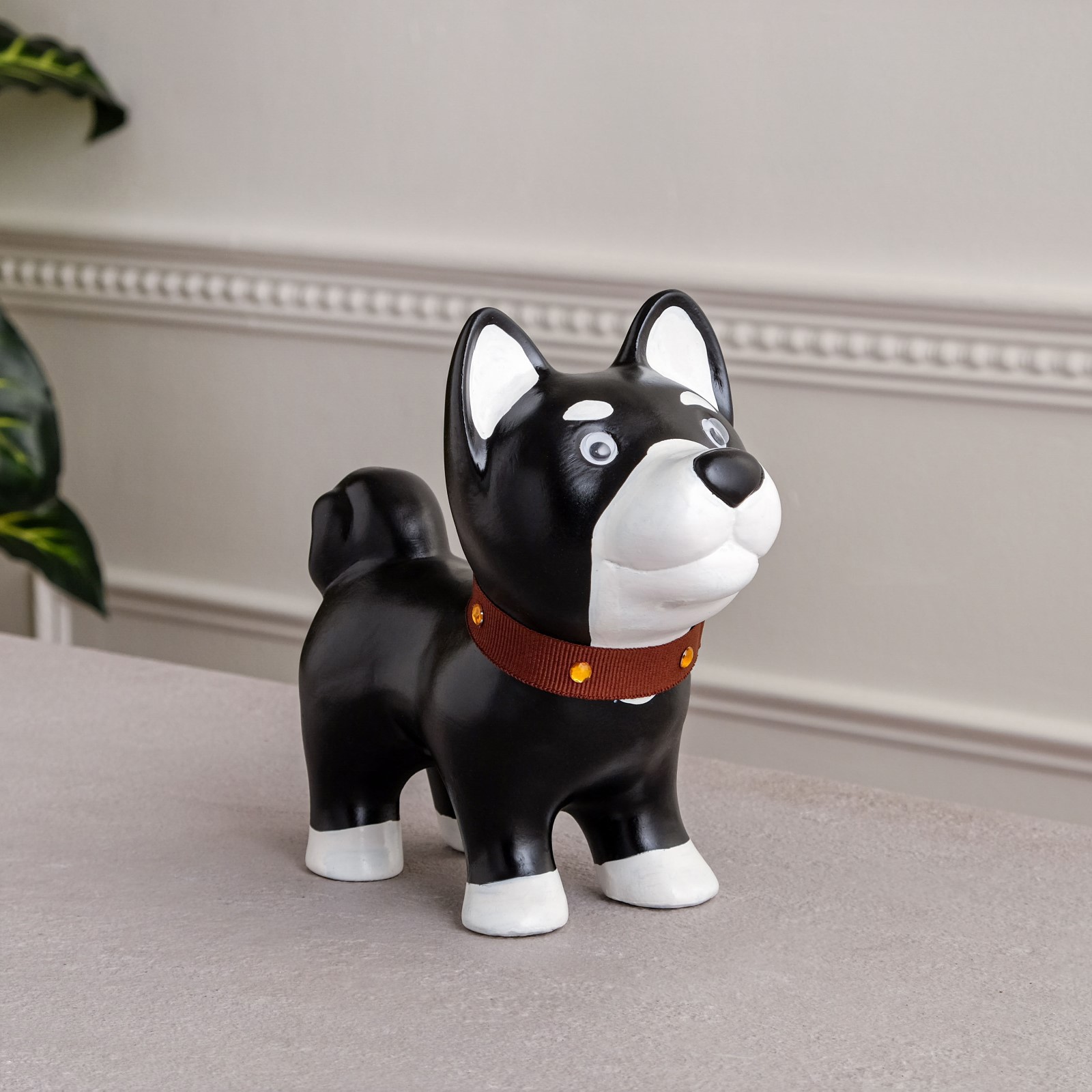 Изображение товара Собака Акита копилка глянец чёрная 20 см