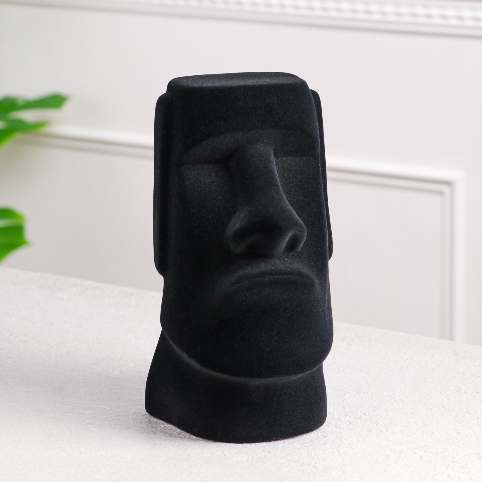 Изображение товара Копилка "Истукан Моаи" черная, флок, керамика, 24 см