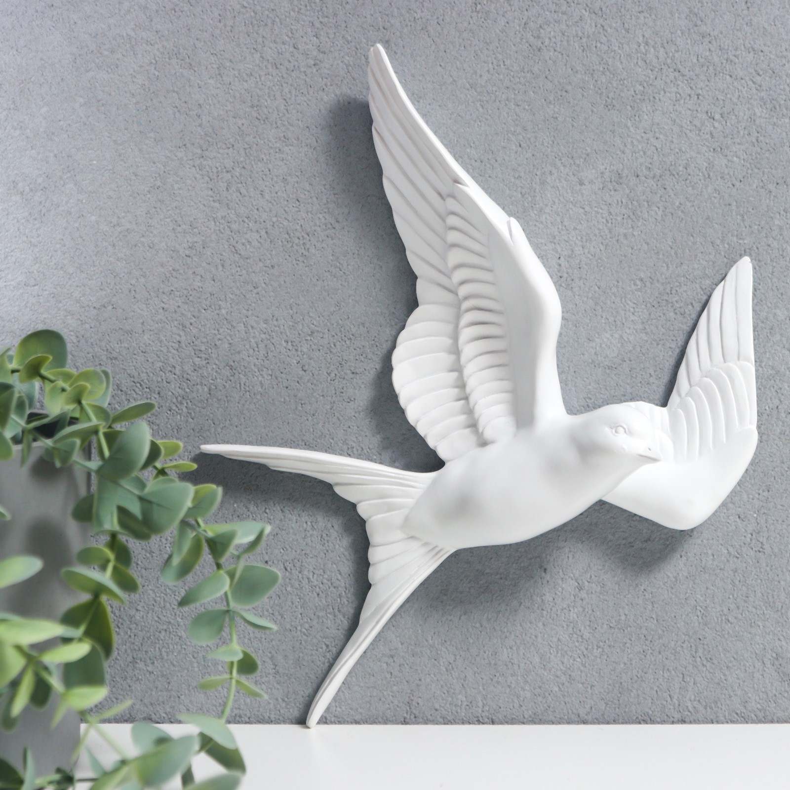 Изображение товара Сувенир полистоун настенный декор "Птица - скорость" белый 23x24 см