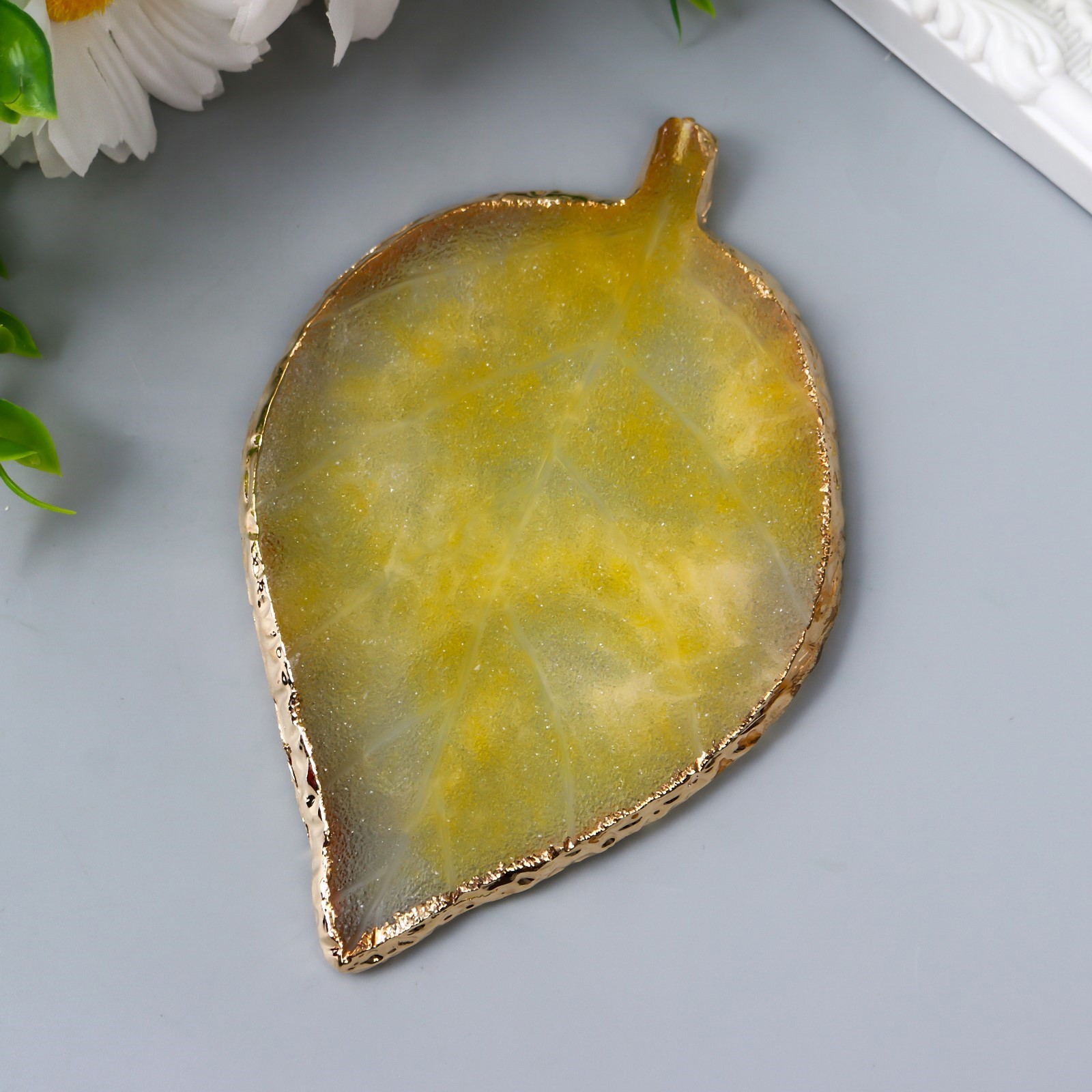 Изображение товара Подставка интерьерная под кольца Жёлтый камень лист 12.7x7.8 см