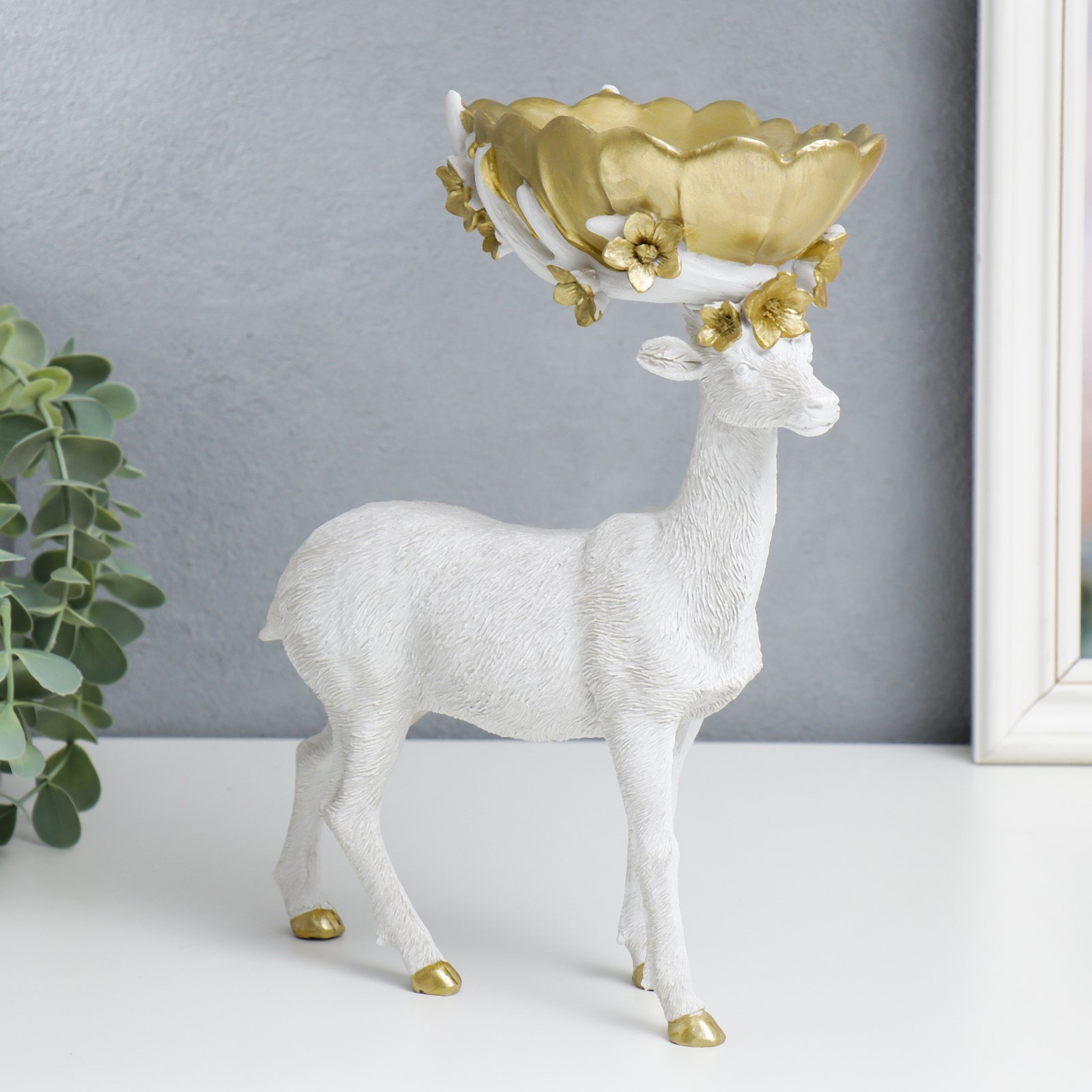 Изображение товара Подставка интерьерная "Белый олень с цветами на рогах" 20x10.5x25 см