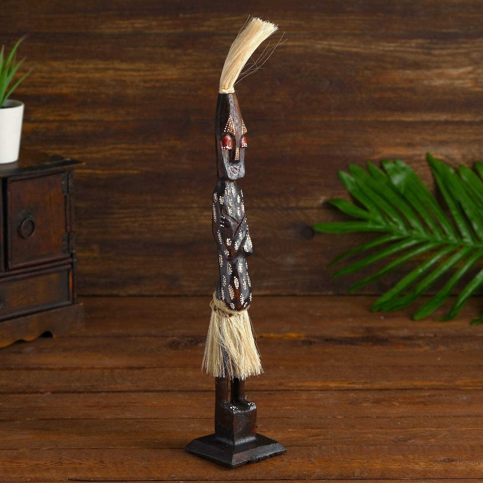 Изображение товара Сувенир интерьерный статуэтка "Абориген Гедэ" дерево 6.5x6.5x35 см