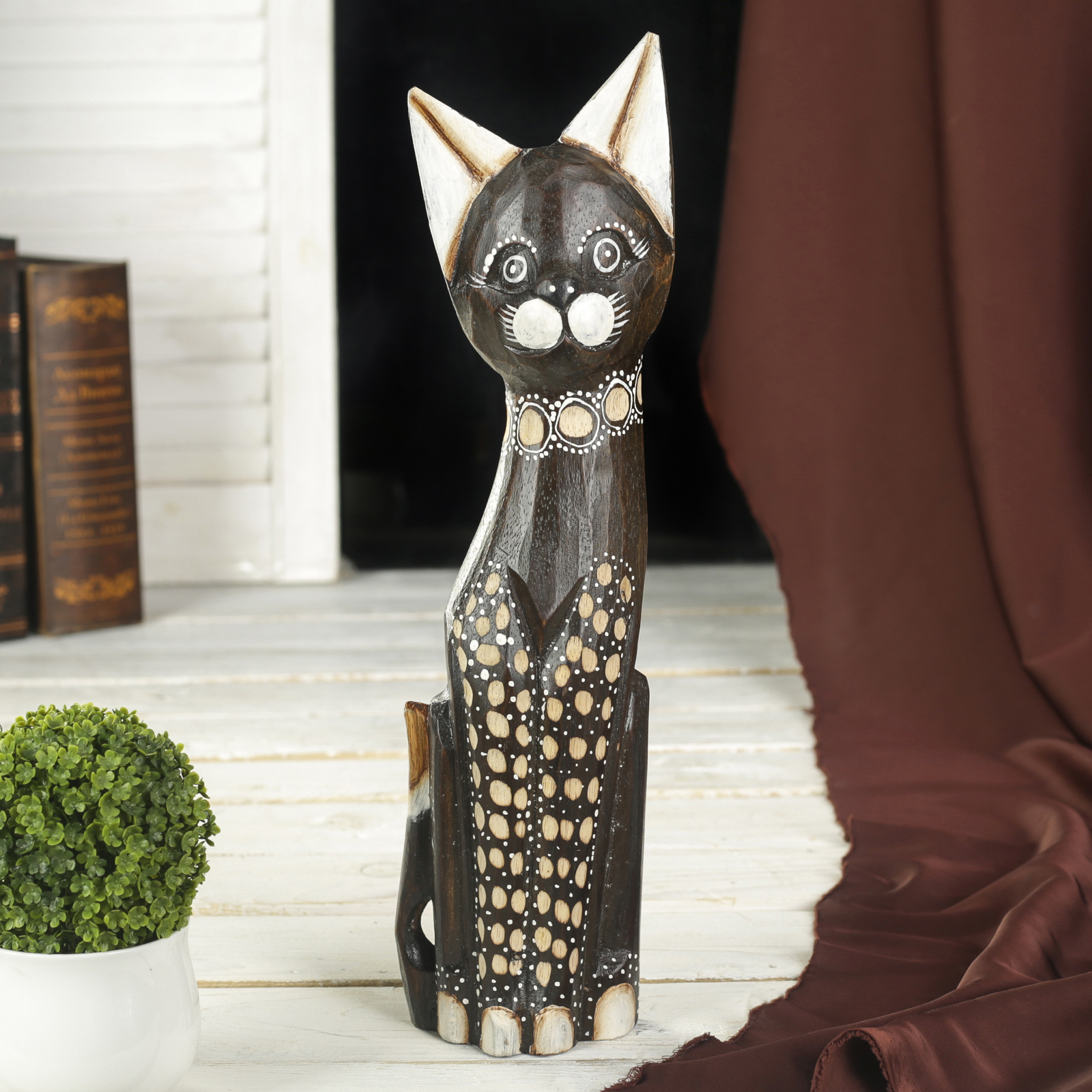 Изображение товара Сувенир интерьерный "Кошка Пятнистые лапки" 5.5x11x40 см