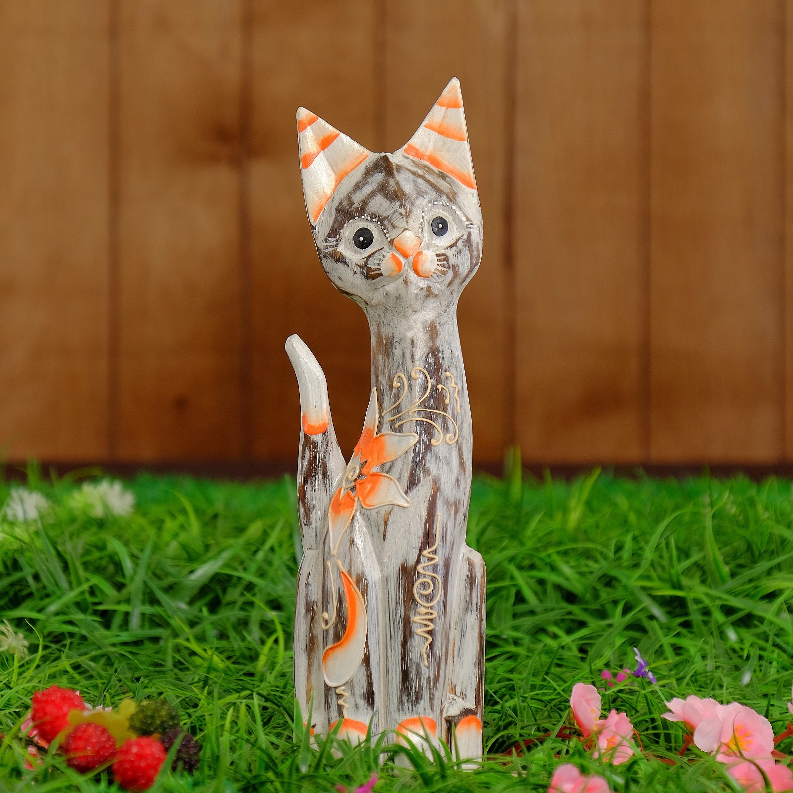 Изображение товара Сувенир интерьерный "Кошка серая с цветком" 30x10x3 см