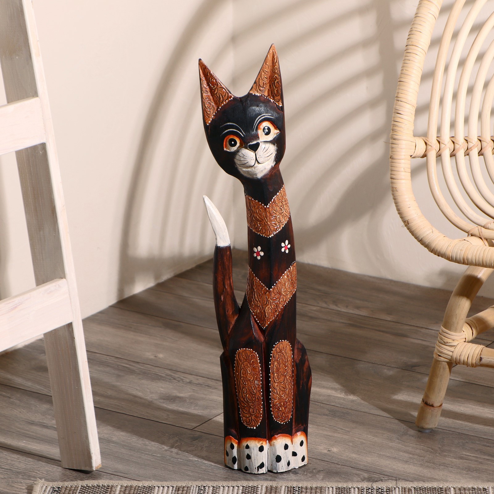 Изображение товара Сувенир кошка улыбчивая 60x12x6,5 см — декоративная фигура из дерева